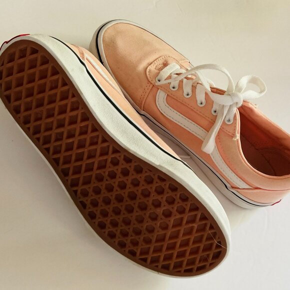 VAN'S OFF THE WALL Girls Lace-Up Sneakers EUC Size 4.0 - Picture 4 of 4